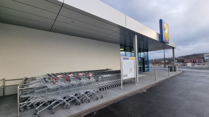 Kolejny Lidl rusza w Kielcach od czwartku. Wybudowano go na miejscu spalonego marketu. Zobaczcie zdjęcia