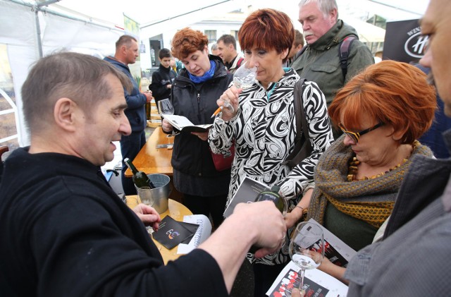 Łódzki Festiwal Win Polskich odbył się w kompleksie Piotrkowska 217 w sobotę, 14 maja 2016r.. Była to druga edycja wydarzenia