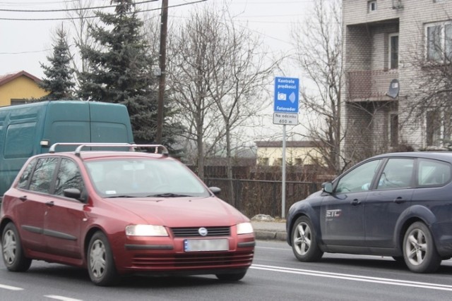 W Porębie jest ustawiany fotoradar.