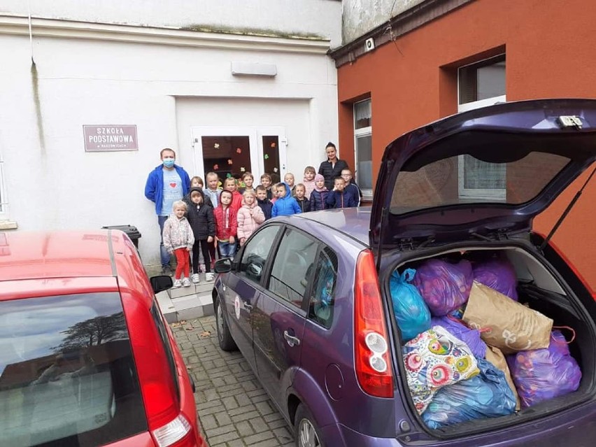 Fundacja zebrała nakrętki dla potrzebujących dzieci. Pomoc trafi też do sycowianki Hani Słotty