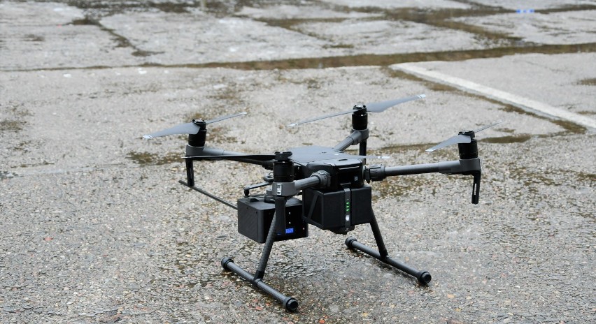 Antysmogowy dron wyposażony w system obserwacji i analizy...