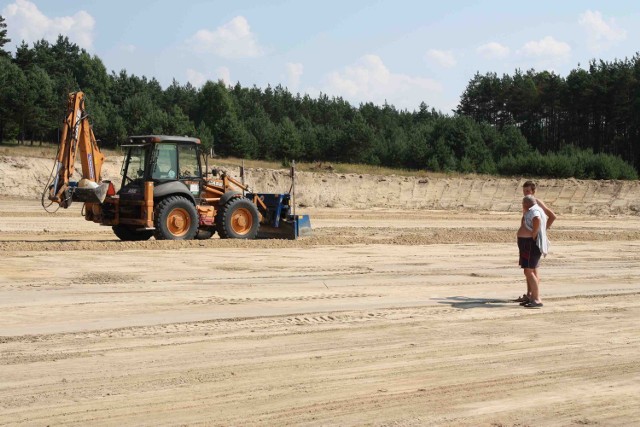 Tak plac budowy boiska w Polnicy wyglądał w lipcu