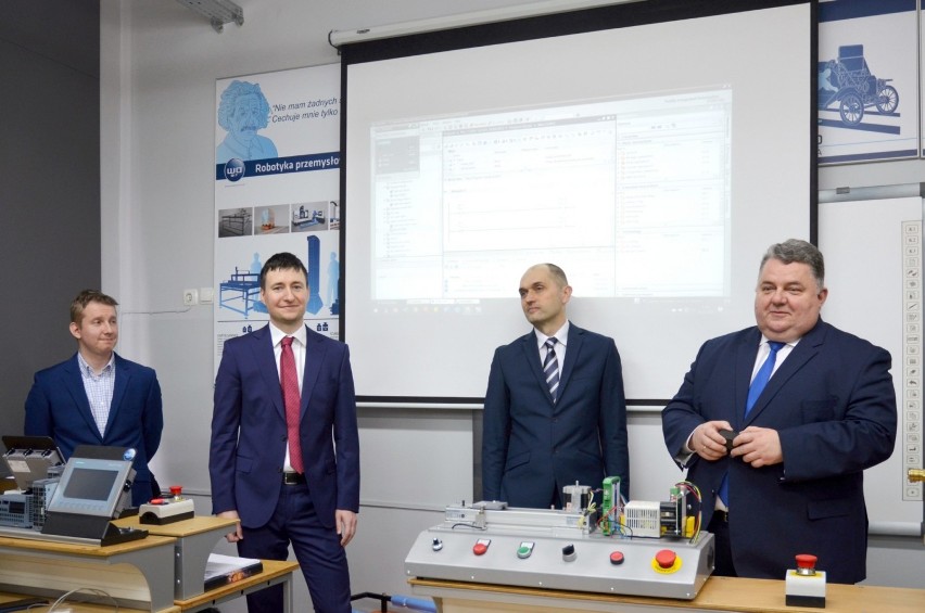 Wspólna inicjatywa współpracy Gminy Pniewy, WObit i Siemens Polska na rzecz edukacji w zawodzie przyszłości