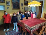 Uczniowie Szkoły Podstawowej numer 5 w Jędrzejowie wybrali się na wycieczkę do Muzeum imienia Przypkowskich (ZDJĘCIA)