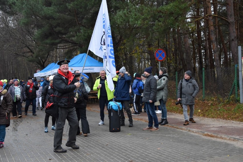 Wicie - kąpiel morsów w Bałtyku