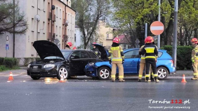 Na miejscu zdarzenia interweniowały straż pożarna i policja