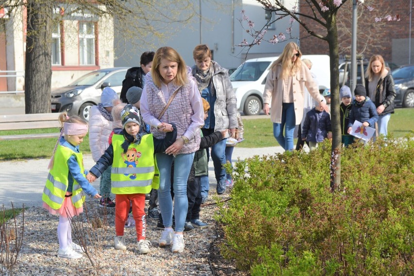 Kościan. Spotkanie przedszkolaków z  wielkanocnym Zajączkiem