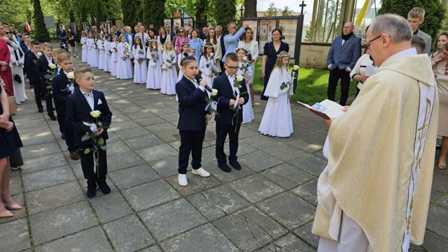 Podczas uroczystości I Komunii Świętej w kieleckiej Katedrze wszyscy byli w bardzo podniosłych nastrojach. Zobacz więcej zdjęć >>>