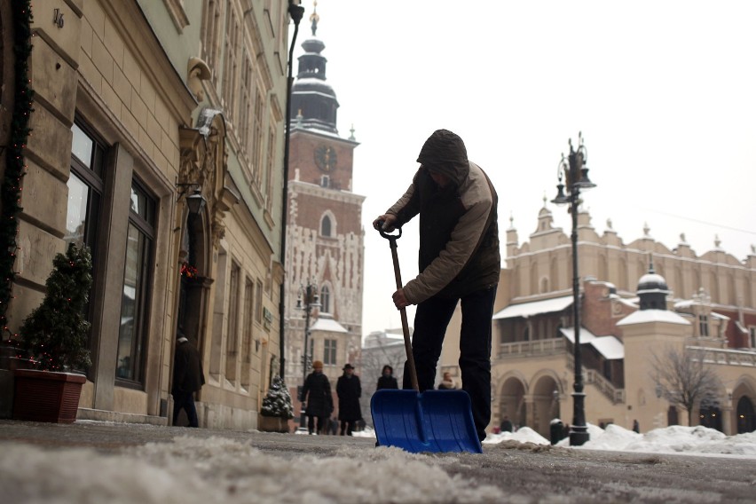 Kraków: lodowa skorupa pokryła miasto [ZDJĘCIA]