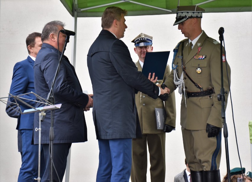 Ułani przybyli do Włodawy. To był pierwszy tak duży piknik wojskowy w mieście. Zobacz zdjęcia