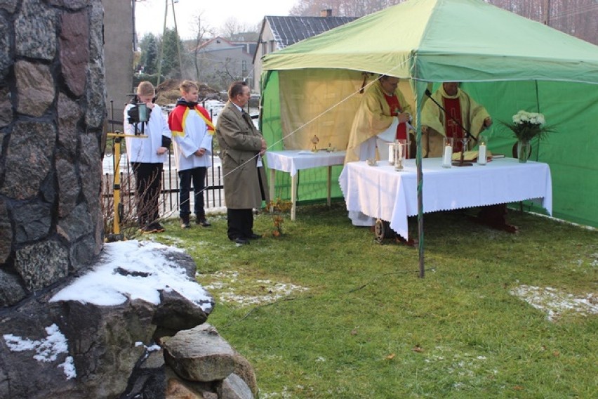 Uroczyste obchody 11 listopada w Gołczewie (gm. Parchowo). Odbyła się m.in. msza polowa [ZDJĘCIA] 