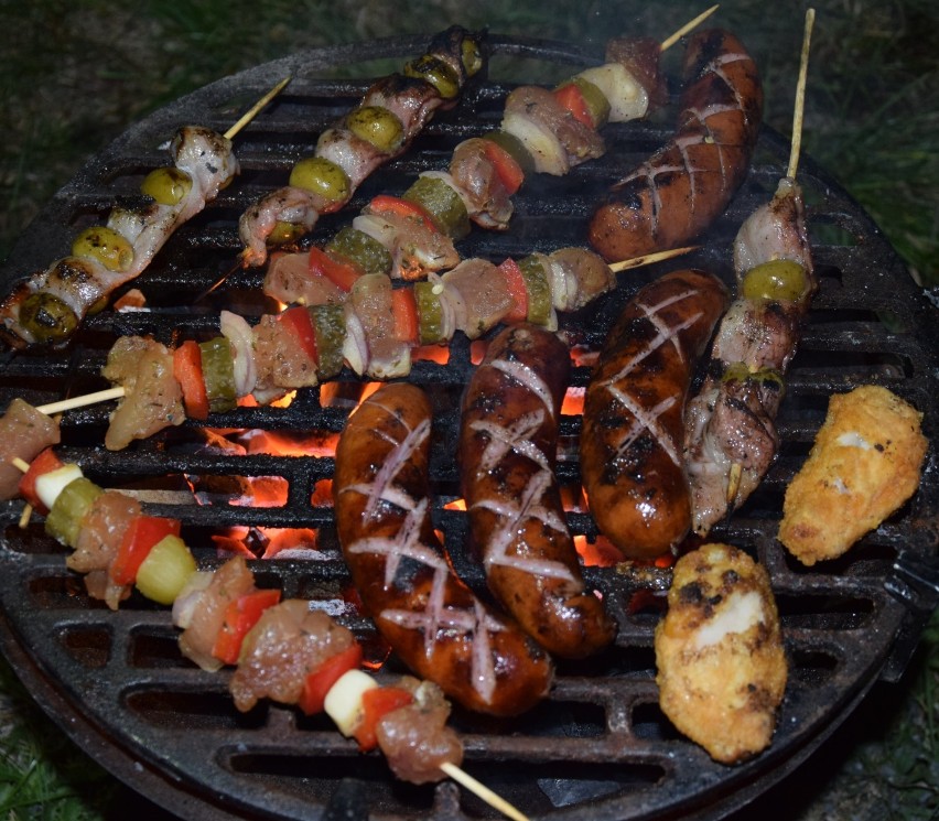 Na grillu oczywiście zawsze sprawdzi się także kiełbasa.