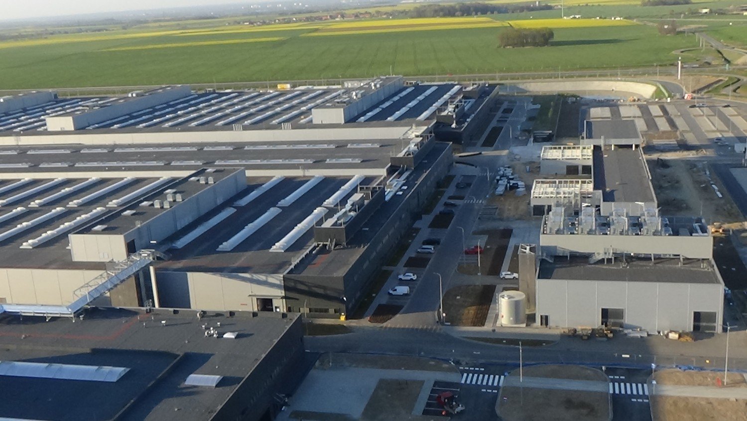 Fabryka Mercedesa z lotu ptaka - tak rośnie gigantyczny zakład [ZDJĘCIA] |  Legnica Nasze Miasto