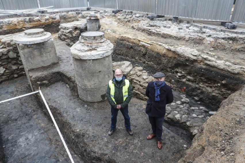 Archeolodzy odkryli resztki Bramy Sandomierskiej na ulicy...