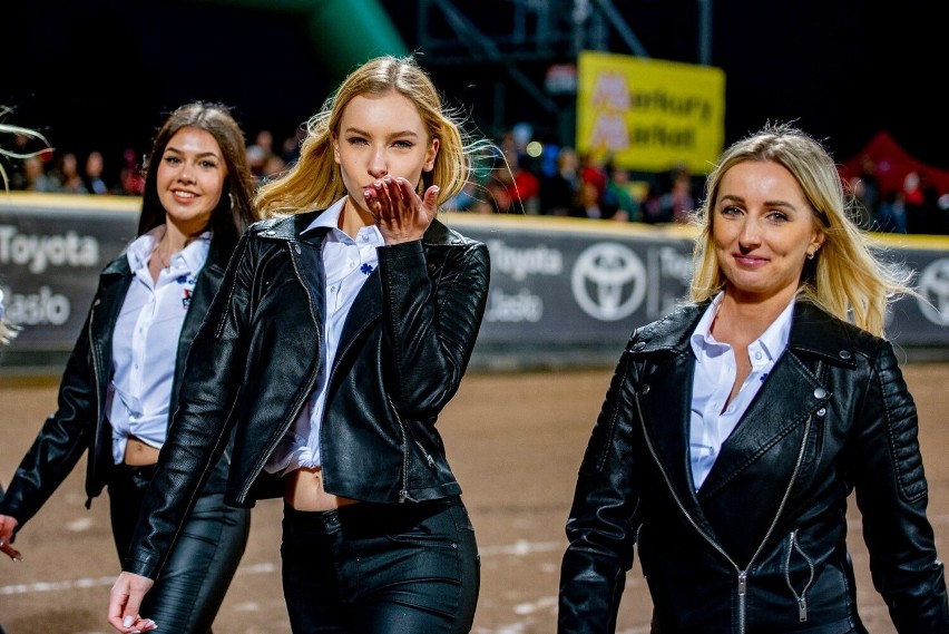 Brunetki i blondynki, czyli piękne Wolf Girls w akcji. Możecie zobaczyć je w Krośnie i w telewizji