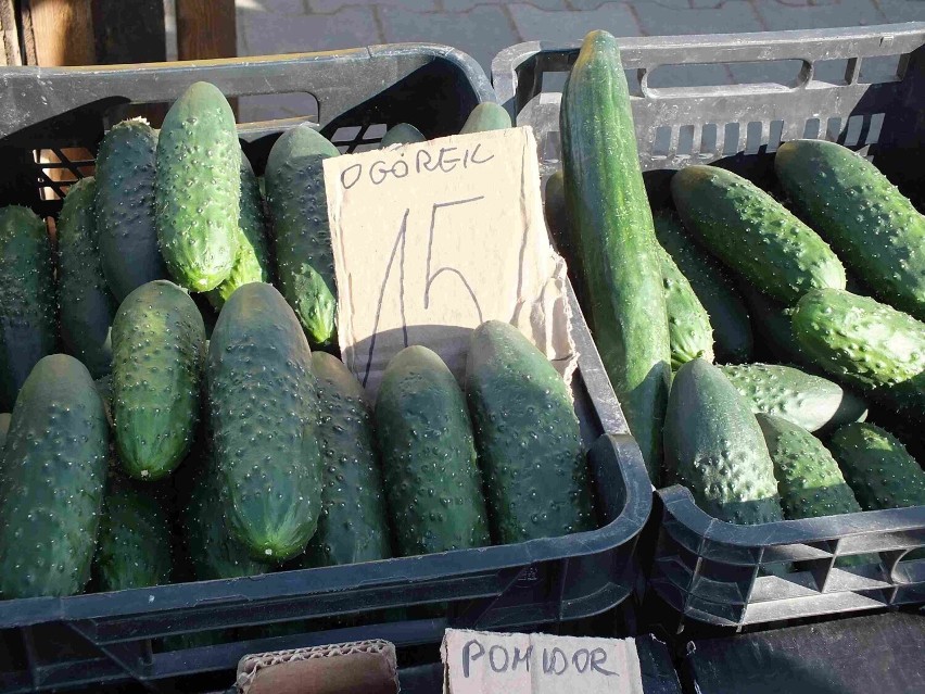 Sobotnie targowisko w Starachowicach. Jakie ceny owoców i warzyw? Zobaczcie 