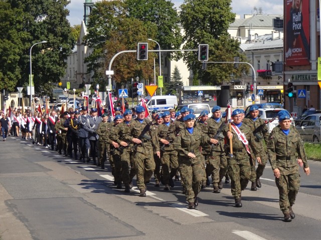 W czwartek, 7 września 2023 roku w Kielcach odbyły się uroczystości poświęcone kieleckim Westerplatczykom, którzy w pierwszych dniach II wojny światowej bronili Wojskowej Składnicy Tranzytowej.