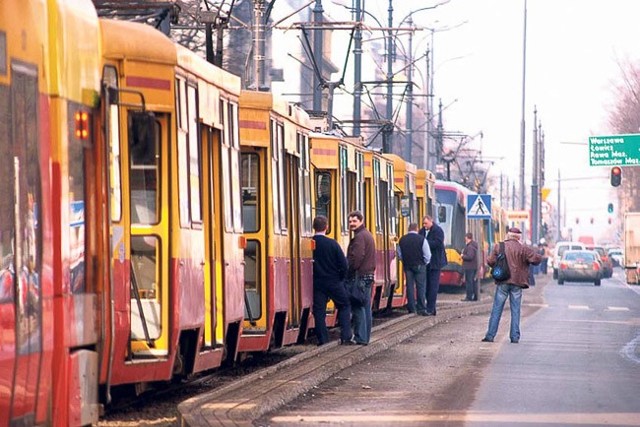 W czwartek dwa tramwaje łódzkiego MPK utknęły na torach z powodu awarii pantografów.