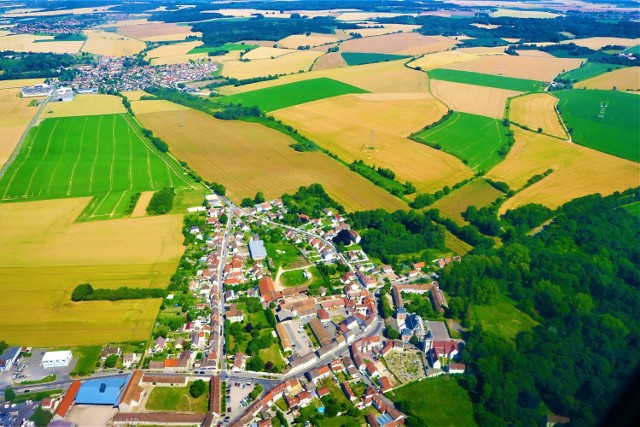 Jak podaje portal polskawliczbach.pl, największa wieś w Polsce pod względem liczby mieszkańców to Kozy.