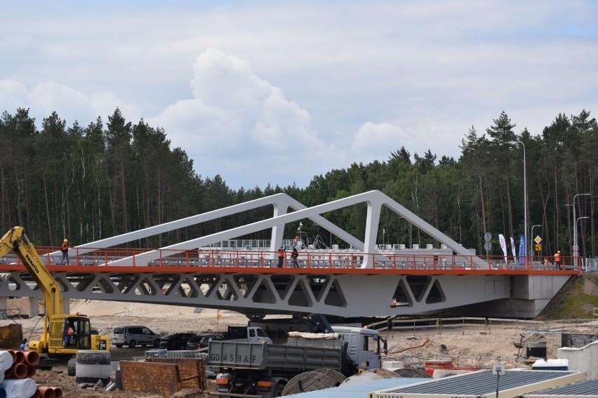 Przekop Mierzei Wiślanej. Samochody jeżdżą już nad przekopem. Pierwszy most oddany do użytku