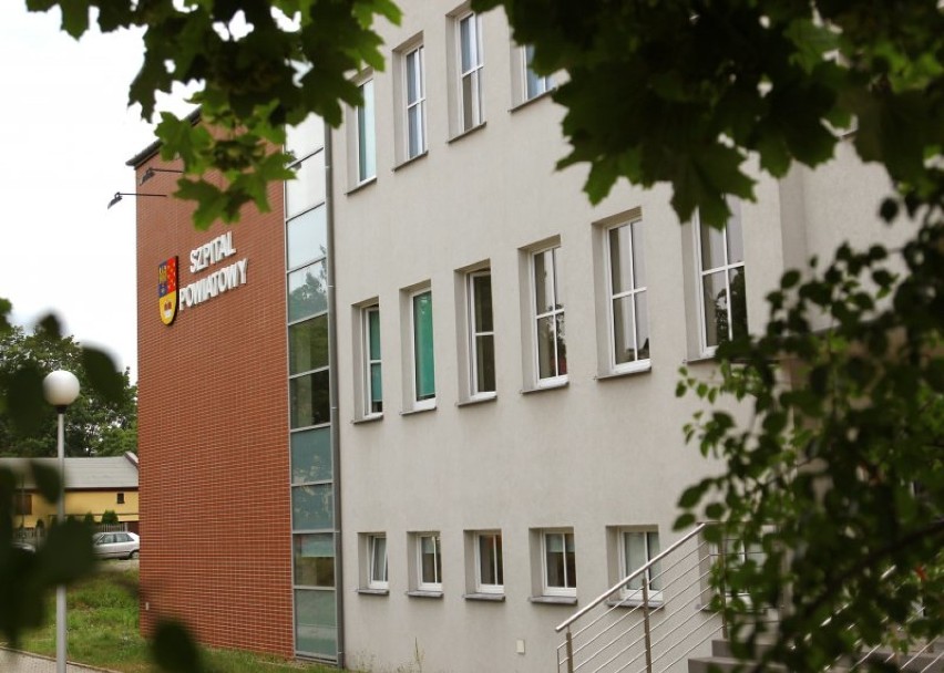 Lubliniec: Oddział wewnętrzny szpitala został odwieszony. Szpital znów może przyjmować pacjentów. Na oddziale jest 35 łóżek