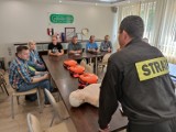 Przedsiębiorstwo Komunalne w Wieluniu kupiło trzy defibrylatory. Pracownicy przeszli szkolenie z obsługi urządzeń ratujących życie 
