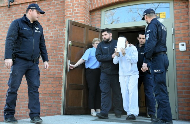 Zarzut zabójstwa w zamiarze bezpośrednim wobec Rafała Z. 43-latkowi z Jagatowa grozi kara dożywotniego pozbawienia wolności