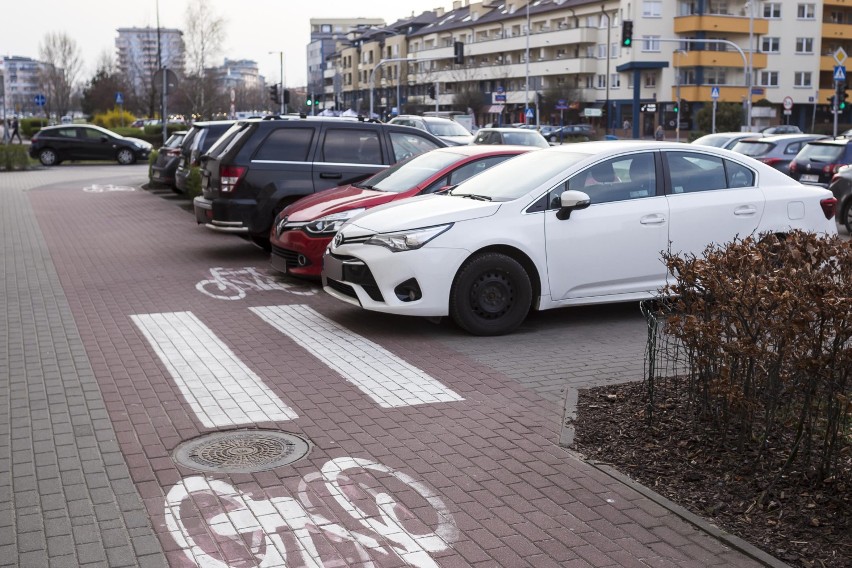 Mistrzowie Parkowania cz. 40. Bezmyślność kierowców nie zna...