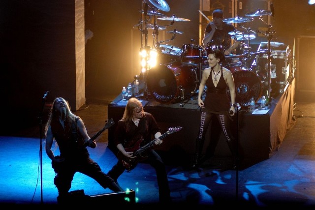 Nightwish podczas koncertu w Melbourne