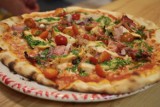 Światowy Dzień Pizzy. Gdzie zjemy najlepszą pizzę w Słupsku?
