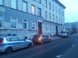 2,5-letnia dziewczynka wypadła z okna kamienicy w centrum Słupska
