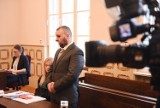 Ruszył proces Bartosza D., oskarżonego o skatowanie psa Fijo. Mężczyznę próbowali zlinczować mieszkańcy Chełmży