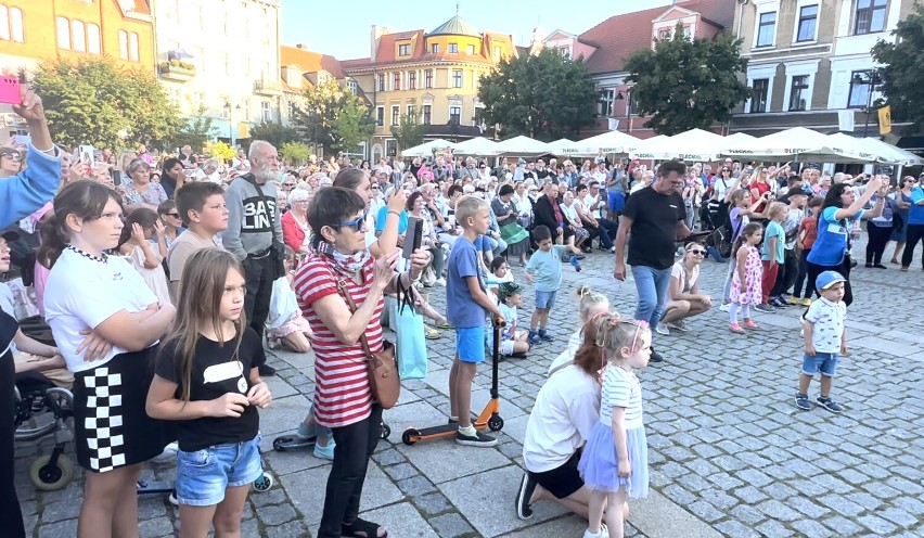 Weekend Tańca i Folkloru w Gnieźnie otworzył znany i lubiany Festiwal Sztuki Ludowej