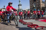 Kraków. Rowerowe serce na Rynku Głównym [ZDJĘCIA, WIDEO]