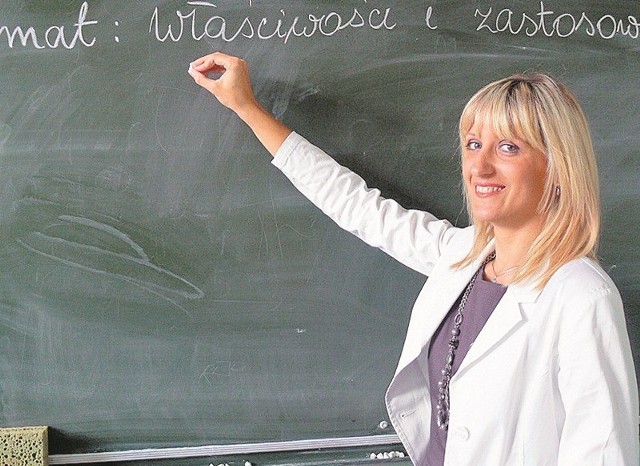 Barbara Szczecińska jest nauczycielką chemii w Gimnazjum nr 6 w Tomaszowie