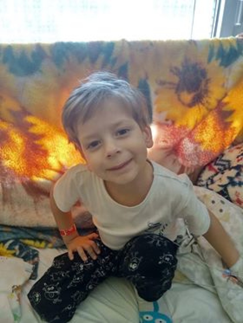 4-letni Gabryś z Dębnicy walczy z rakiem. Rodzina prosi o wsparcie finansowe na dalsze leczenie chłopca