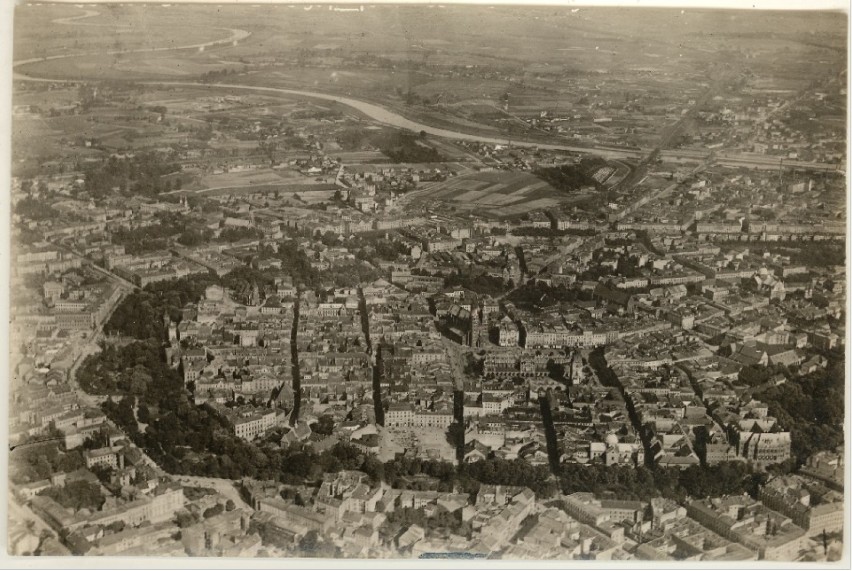 Widok na Kraków od północnego-zachodu – lotnicze, 1919r.