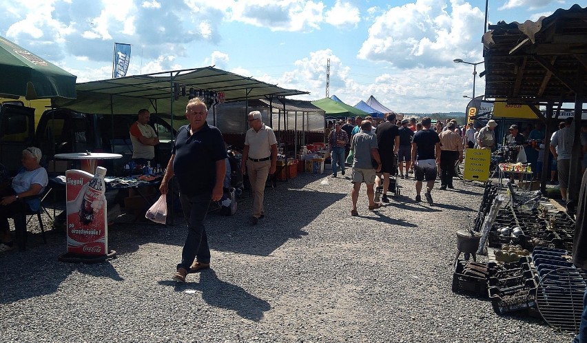 Niedziela bez handlu w Krakowie. Szaleństwo zakupowe na Rybitwach [ZDJĘCIA]