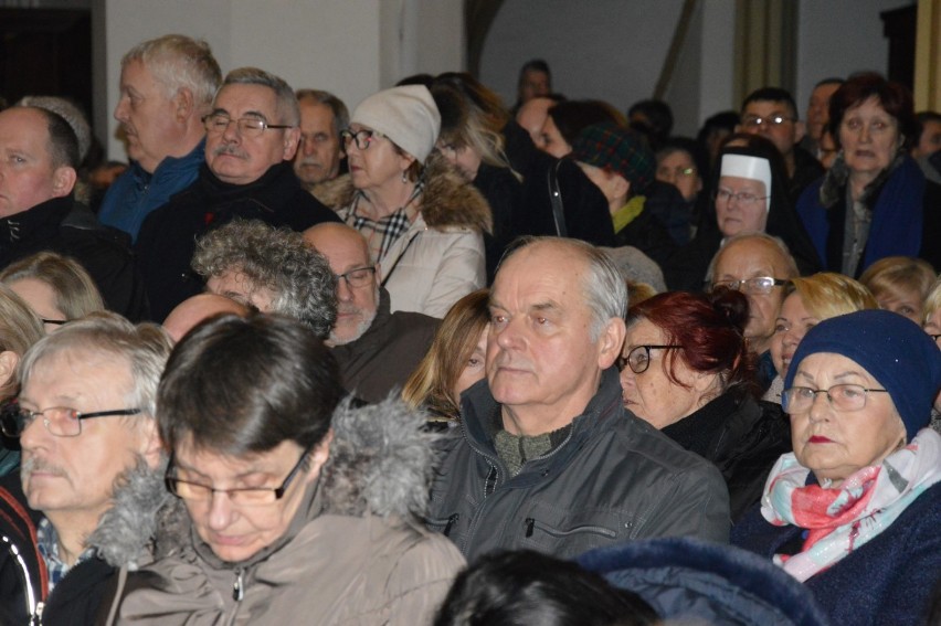 Koncert kolęd Olgi Szomańskiej i Macieja Miecznikowskiego wypełnił publicznością mury Sanktuarium św. Jakuba Ap.