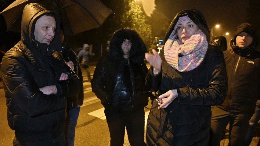 Mieszkańcy osiedla Baranówek w Kielcach protestują przeciwko budowie bloku. Nie chcą zmian na gorsze. Zobacz film i zdjęcia