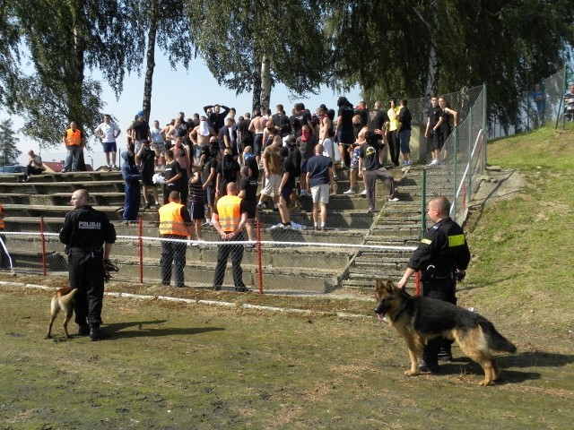 Policja interweniowała podczas meczu Brdy Przechlewo z Piastem Człuchów