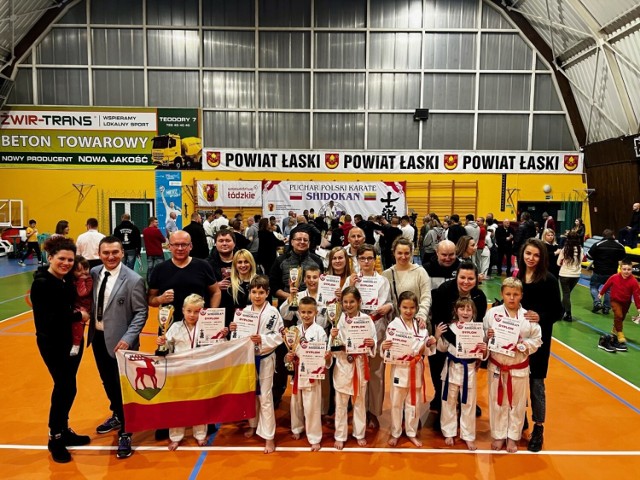 W Łasku odbył się Międzynarodowy Puchar Polski w Karate Shidokan. Dziewięcioosobowa drużyna z Jeleniej Góry przywiozła "worek" medali!