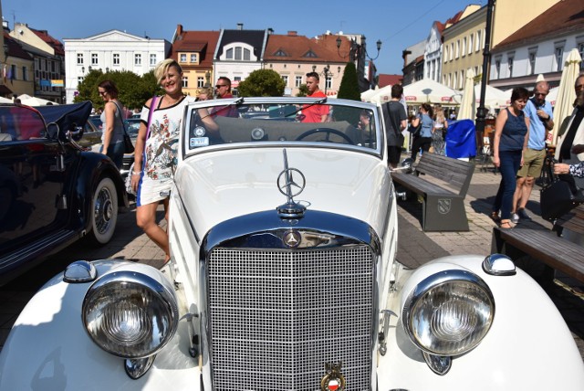 Mercedesy na Rynku w Rybniku zachwyciły mieszkańców