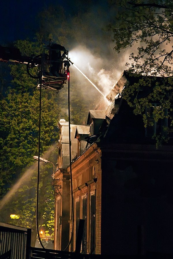 Pożar willi w Kożuchowie. Fot. Tomek Żuk