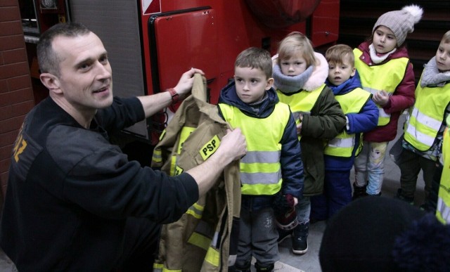 Zwiedzanie komend straży pożarnej w Grudziądzu będzie możliwe w czterech terminach. Jak było w ubiegłym roku zobaczcie na zdjęciach w galerii>>>>
