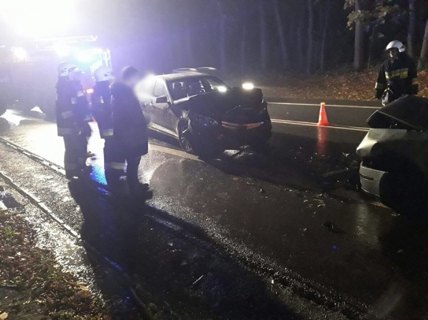 Wypadek pod Krakowem. Zderzyły się trzy samochody [ZDJĘCIA]