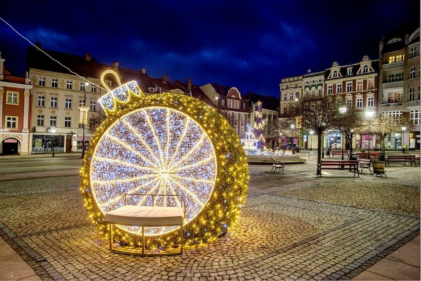 Bajkowa iluminacja świąteczna na wałbrzyskim Rynku (ZDJĘCIA)