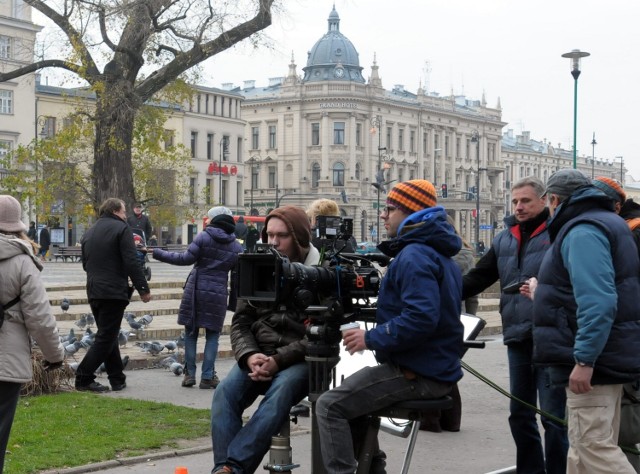 -&nbsp;Z moich informacji i rozmów z TVP wynika, że serial będzie kontynuowany i że w planach jest nowy sezon - twierdzi doradca prezydenta Lublina ds. Funduszu Filmowego Grzegorz Linkowski. - Informacje o tym, że "Wszystko przed nami" nie będzie produkowany, są nieprawdziwe.