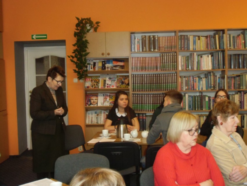W środę, 7 lutego odbyło się pierwsze w tym roku spotkanie działającego przy Bibliotece Dyskusyjnego Klubu Książki