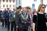 Kraków. Rycerze maszerowali ulicami Krakowa - zlot strzelców